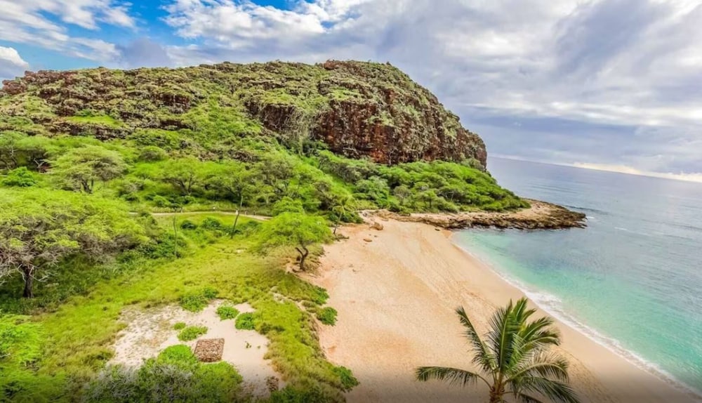 West Oahu Studio Condo at Makaha Beach view 4