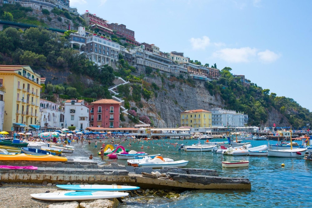 Leucosia in Sorrento