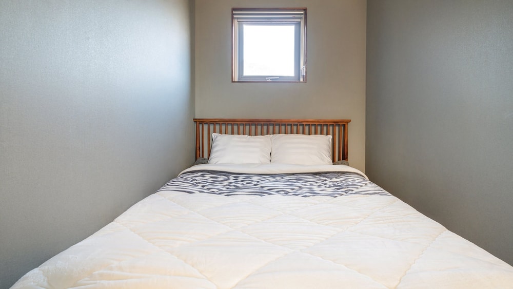 Goseong Hoostay Caravan Pension
