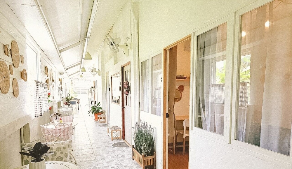 Little Latte House