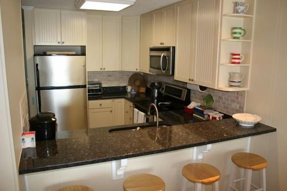 Myrtle Beach Vacations - Next 2 Paradise-203 2 Bedroom Condo by RedAwning - Property Image 3