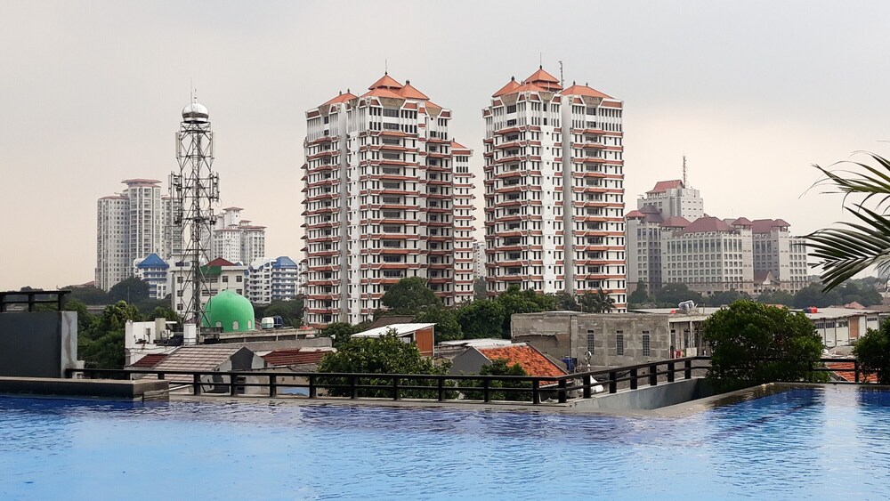 Simple And Comfort Design 2Br Apartment At Marbella Kemang Residence