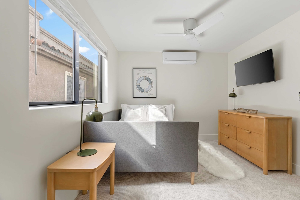 Point View Luxe by Avantstay 5BR Coastal Stay w/ En-suites & Kitchen
