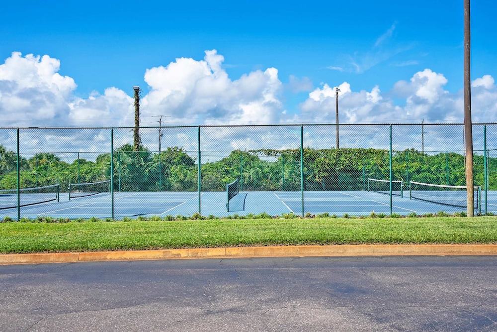 Oceanfront Pool Tennis BBQ Patio Free Parking