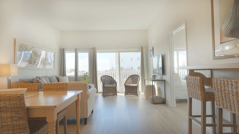 Sea Crest Resort