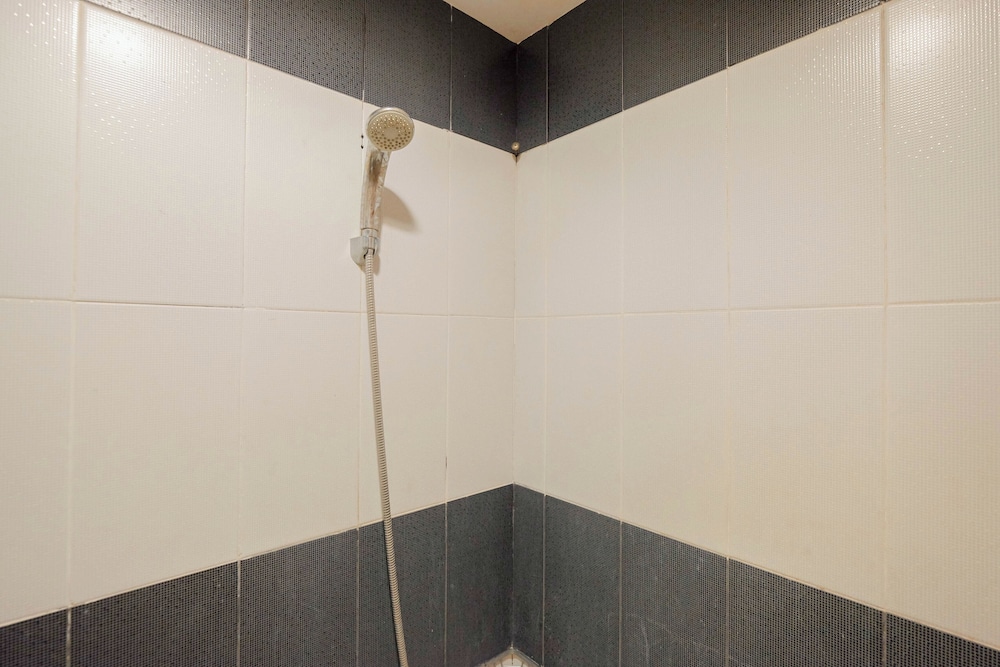 2Br Apartment Connected To Mall At Cinere Bellevue Suites