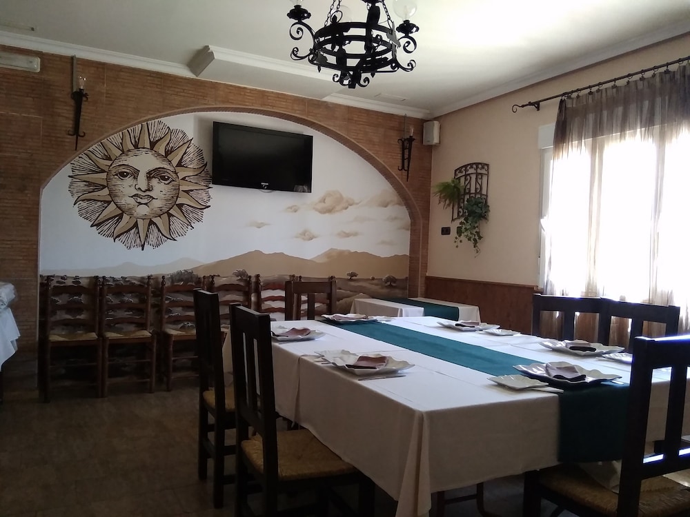 Hostal Restaurante El Quijote photo 5