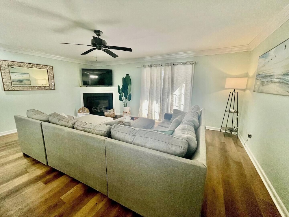 SEA Coast Court 37242