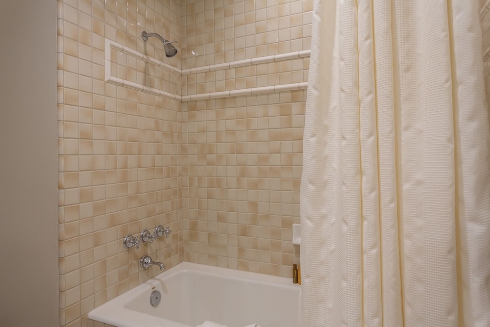 Trail's End Lodge at Deer Valley Resort - Three Bedroom Residence with Spa #506 3 Condo