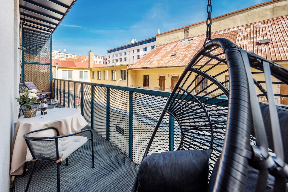 Prestigious duplex loft with 3 bedrooms