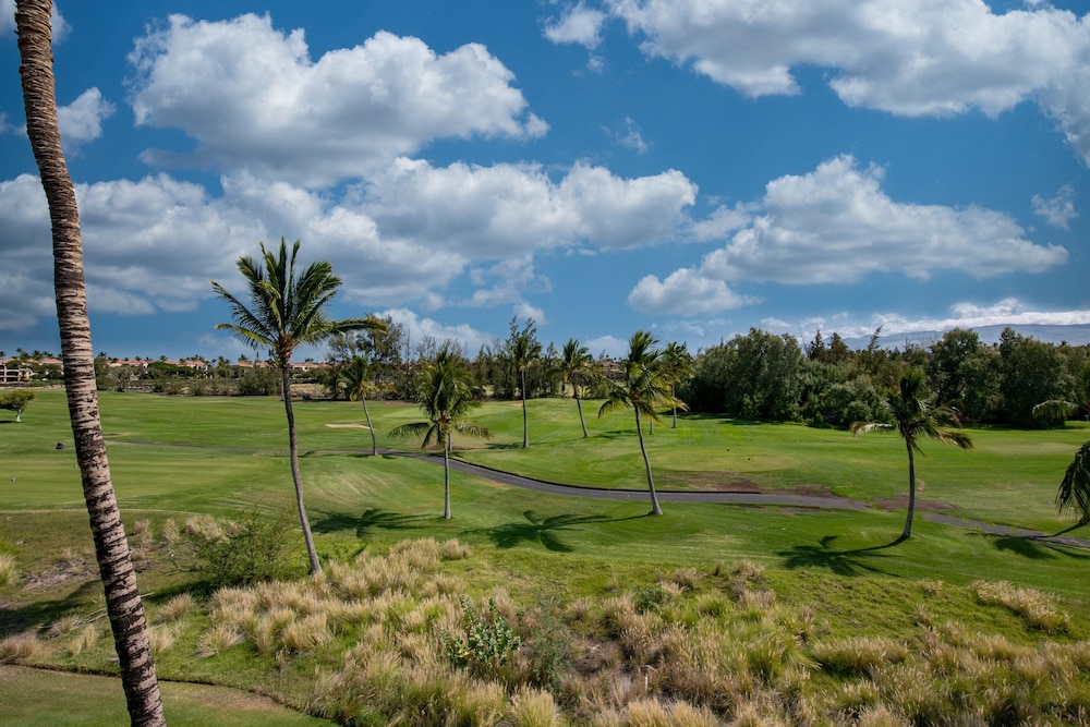 Tropical Top-floor Getaway - Fairway Villas G32 w/ Loft & Views