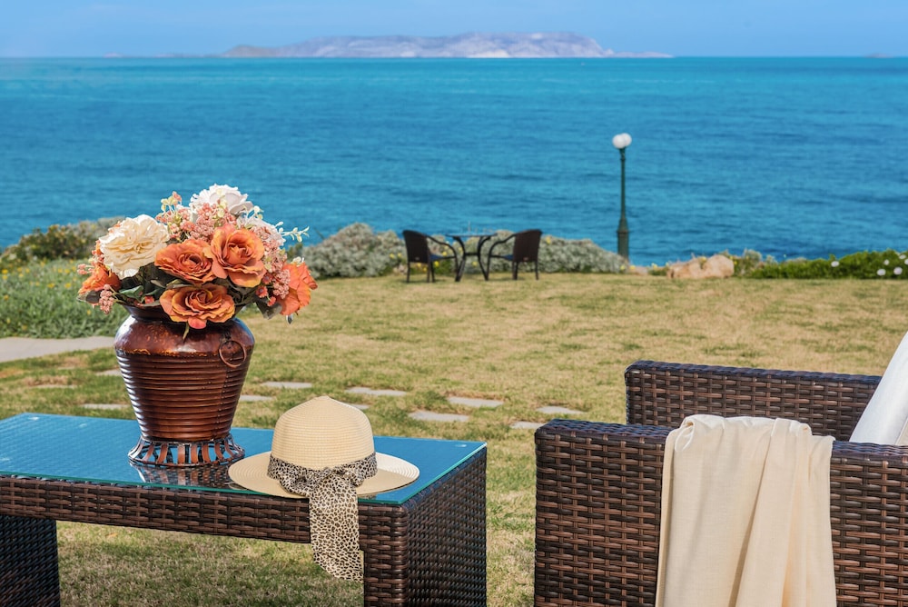 Aphrodite beachfront villa