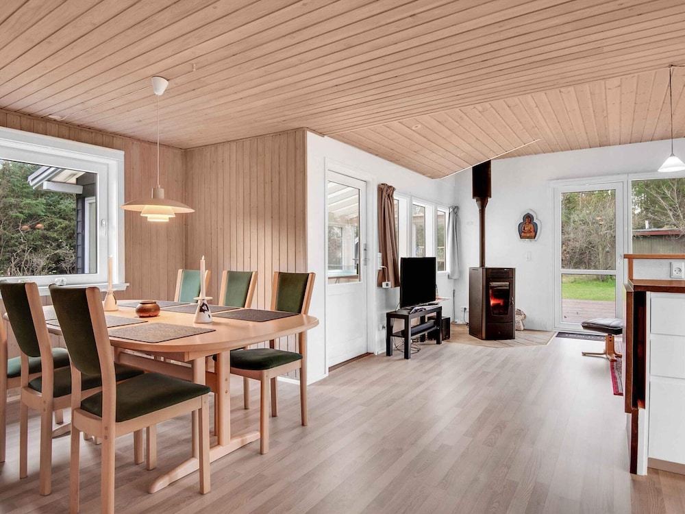 5 Star Holiday Home in Hals