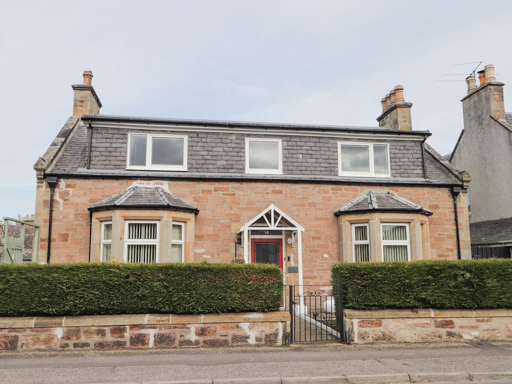 16 Fairfield Road