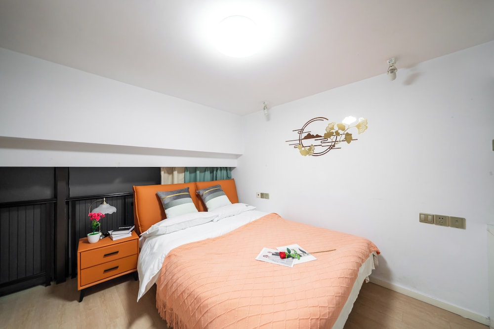 Shanghai Hills & Wanye Prime Stay