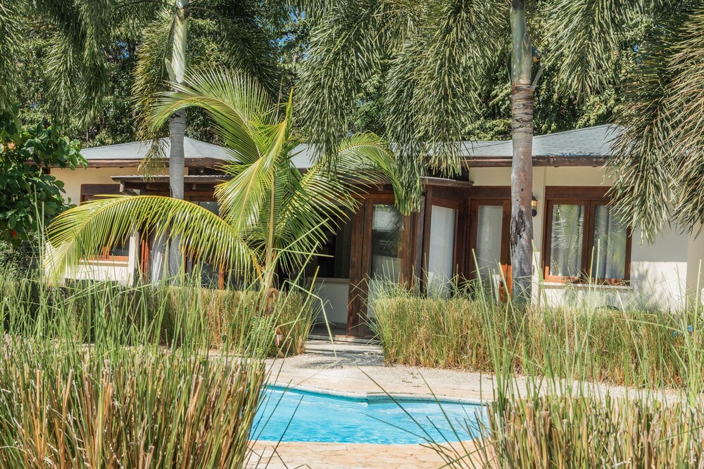 Villas VR Beachwalk Avellanas
