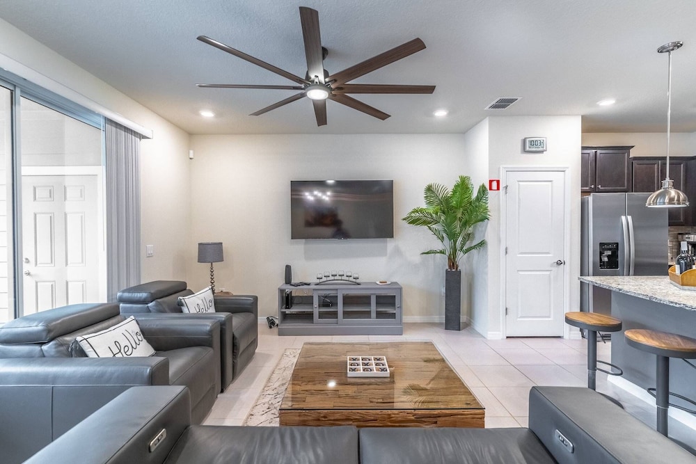 4014 Windsor Island