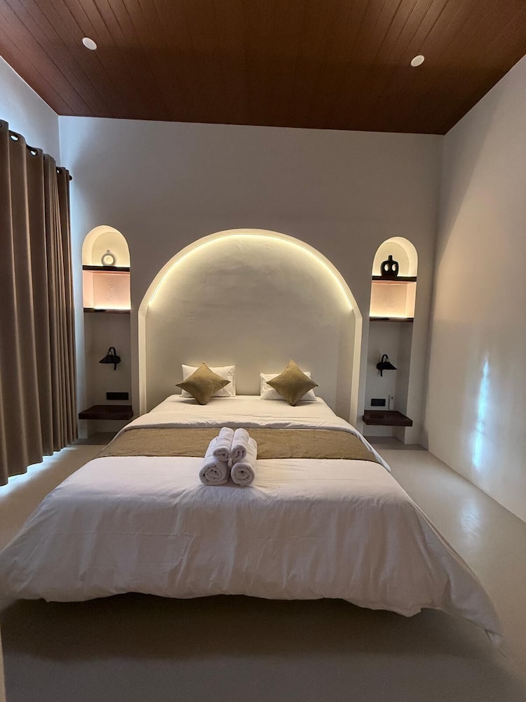 Malasama suites hotel