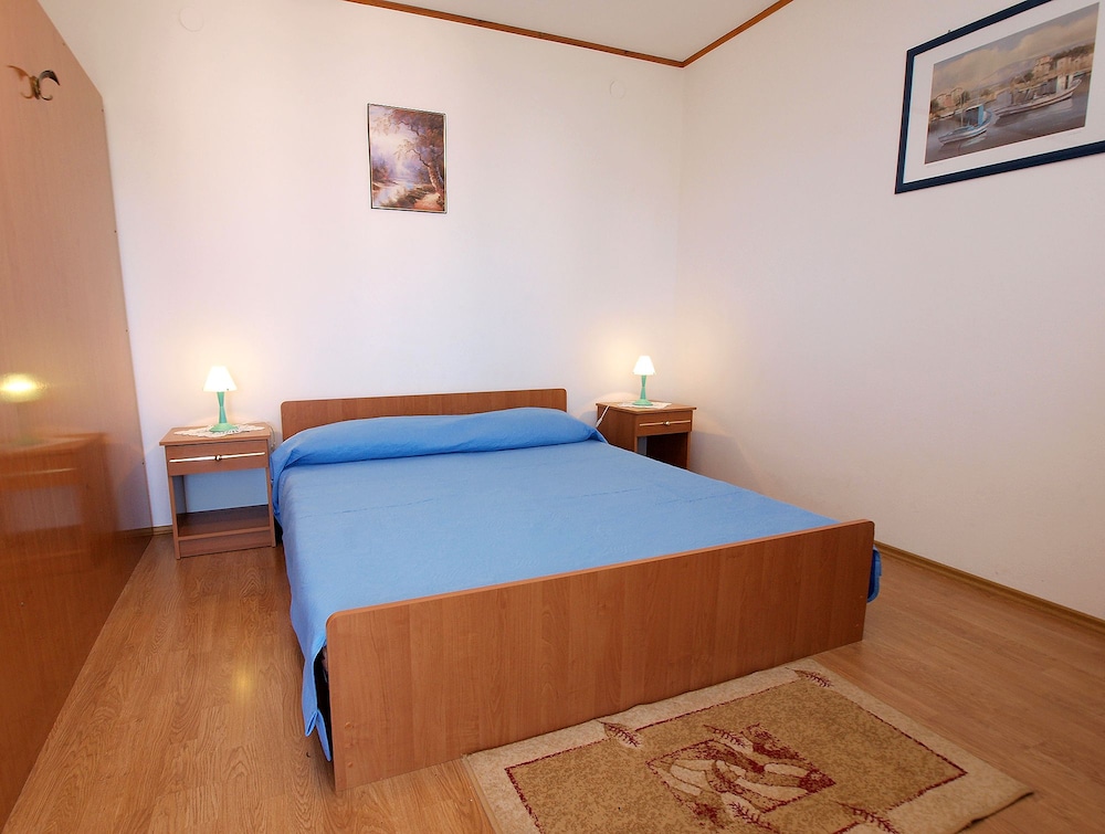Apartment 50 view 2