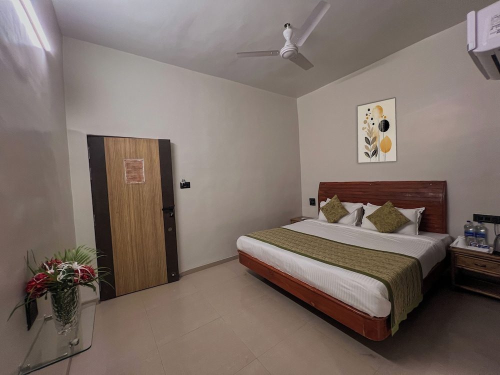 Yash Resort