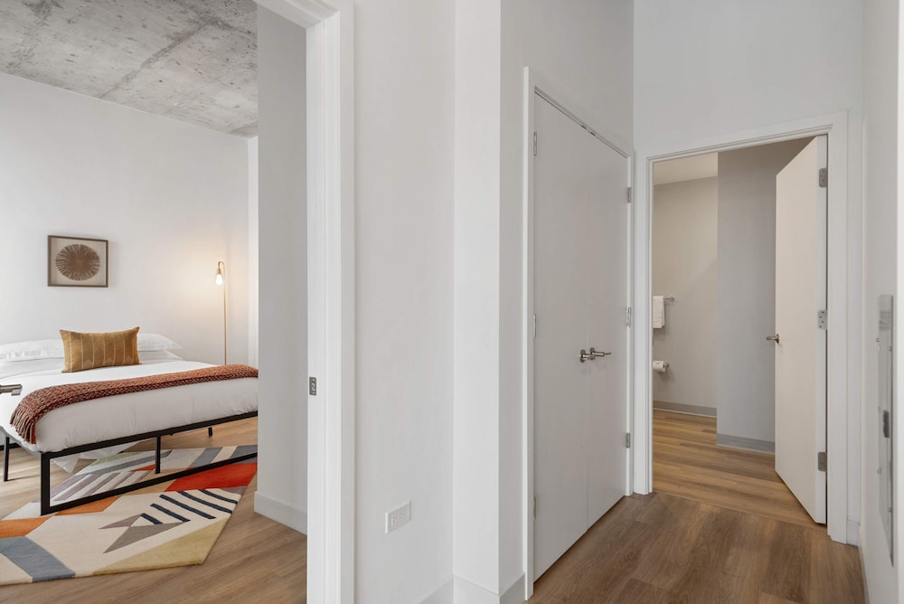 The Nova 4BR Family Friendly Near Lincoln Park
