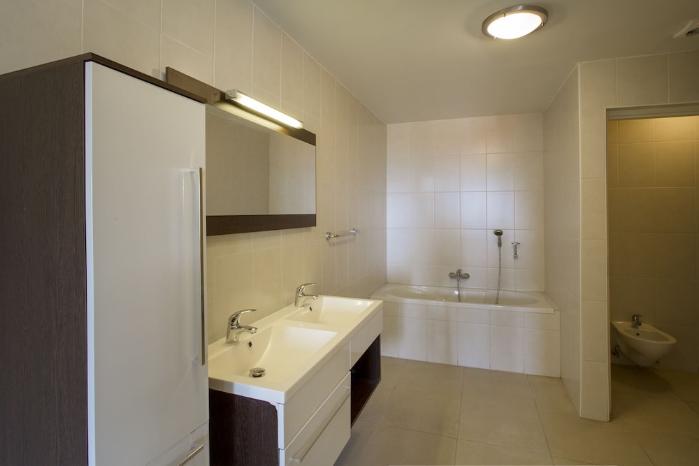 Blue Bay Apartments
