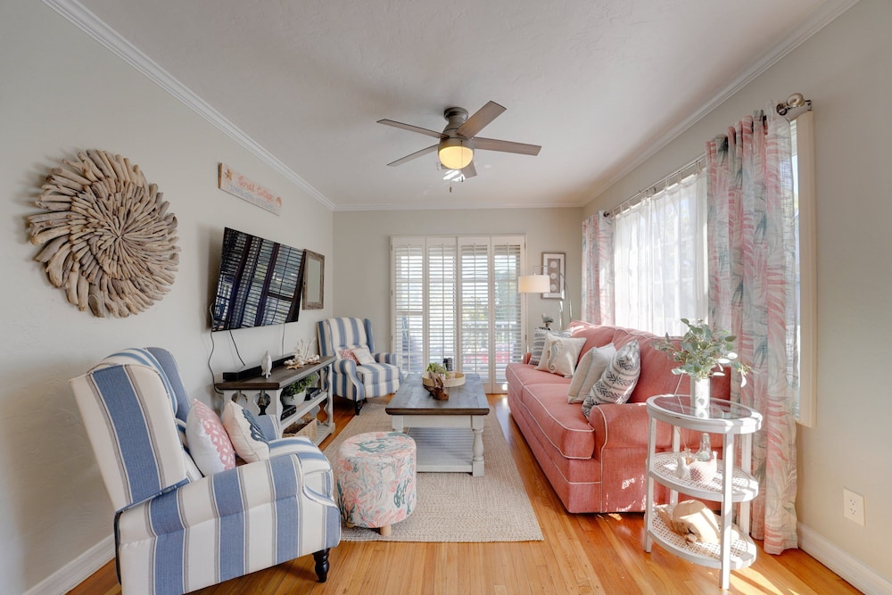 Coral Cottage