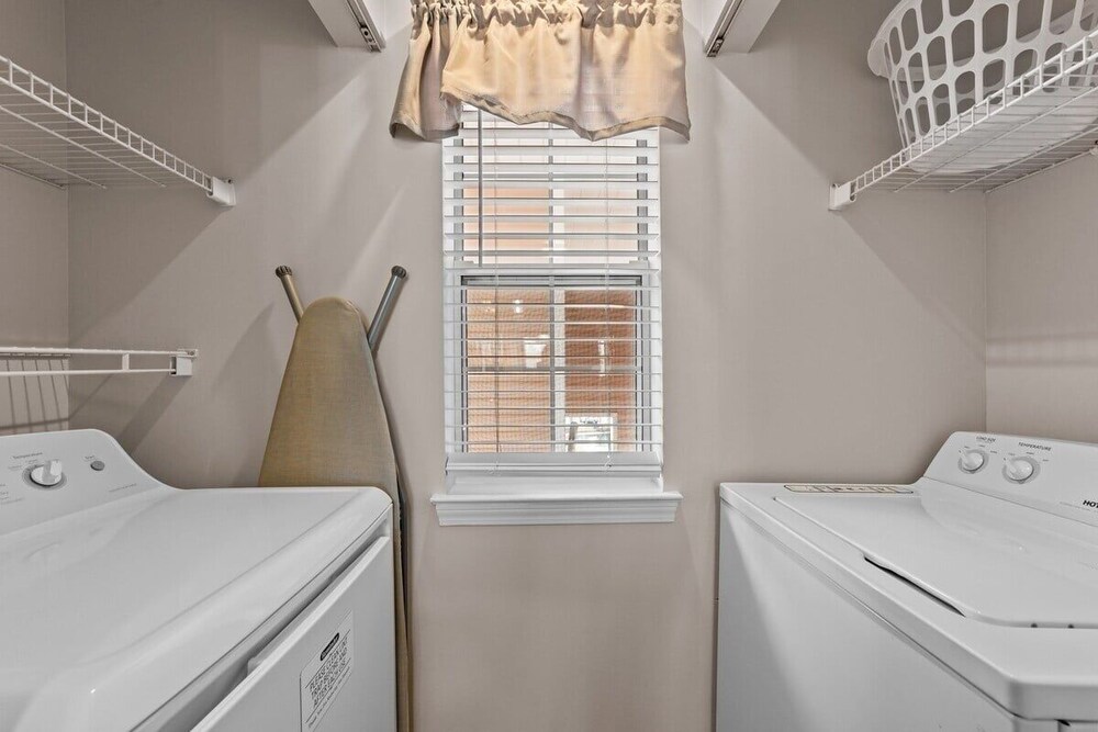 Waterway Village 3i 2 Bedroom Condo
