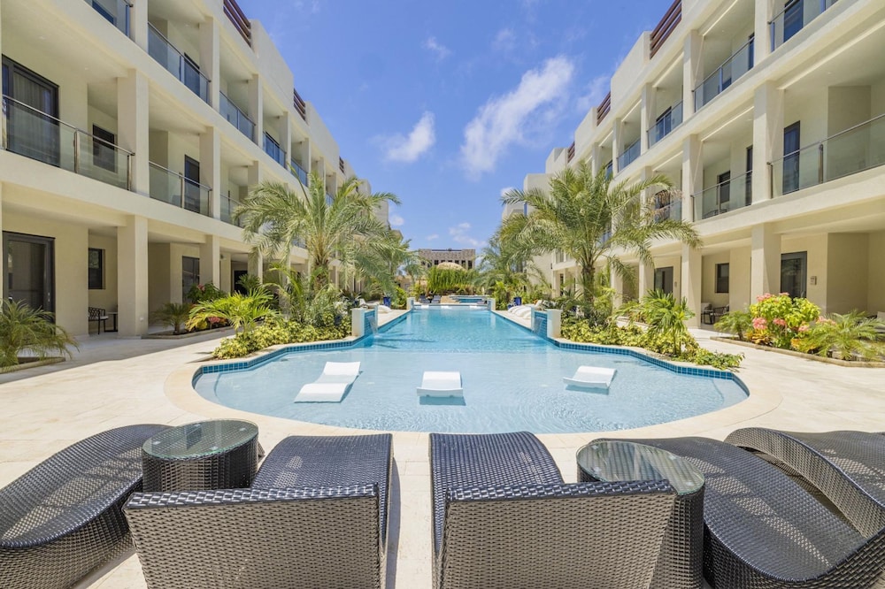 Sea View Exclusive Penthouse Outdoor Dining 3BR
