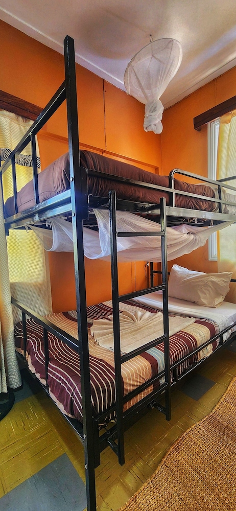 WE TRAVEL HOSTEL
