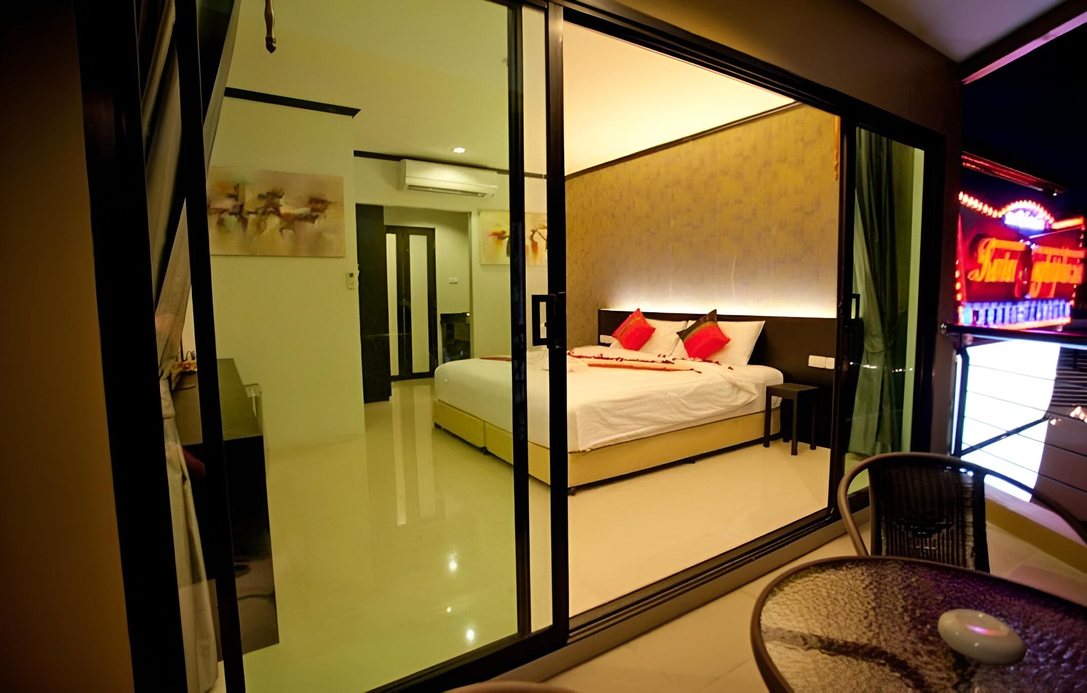 Kata Green Beach Hotel