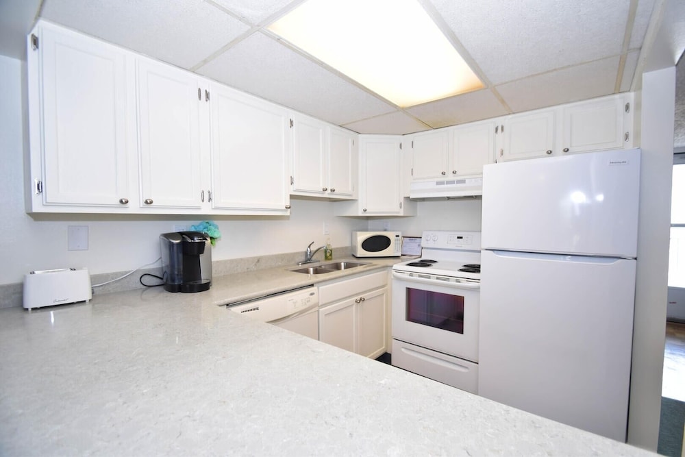 Ocean Trail 102 2 Br condo by RedAwning