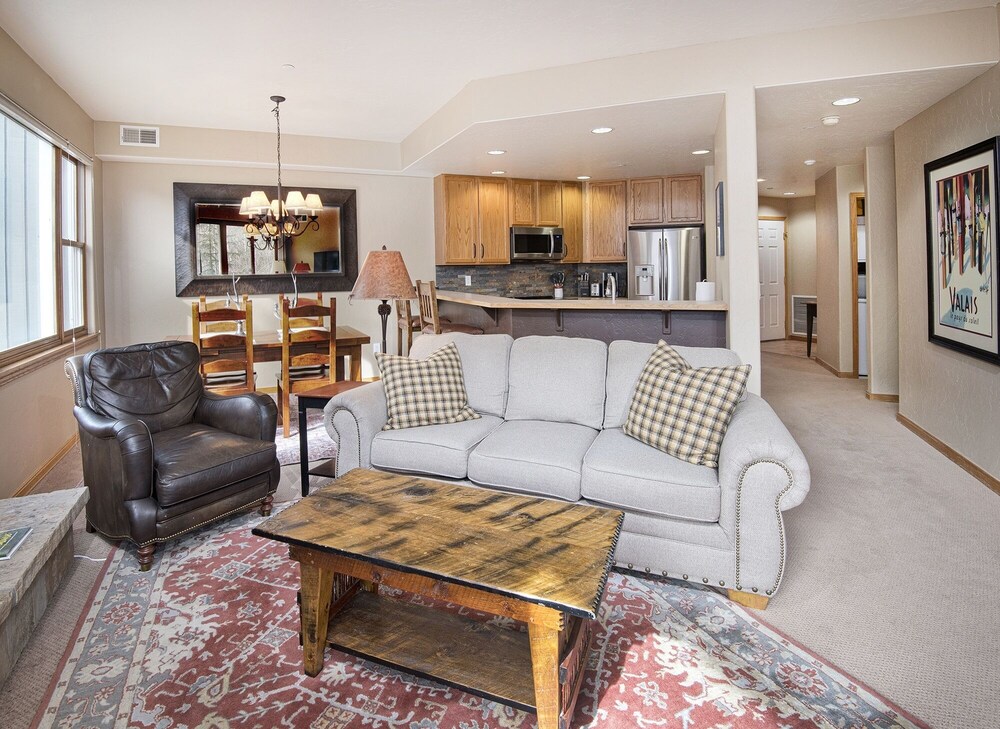 Canyon Run I-203 2 Bedroom Condo by Redawning - Property Image 29