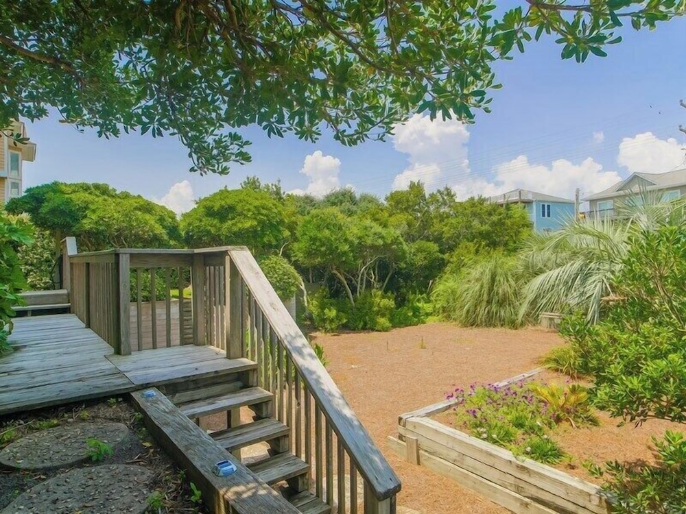 As Good As It Gets by Topsail Realty