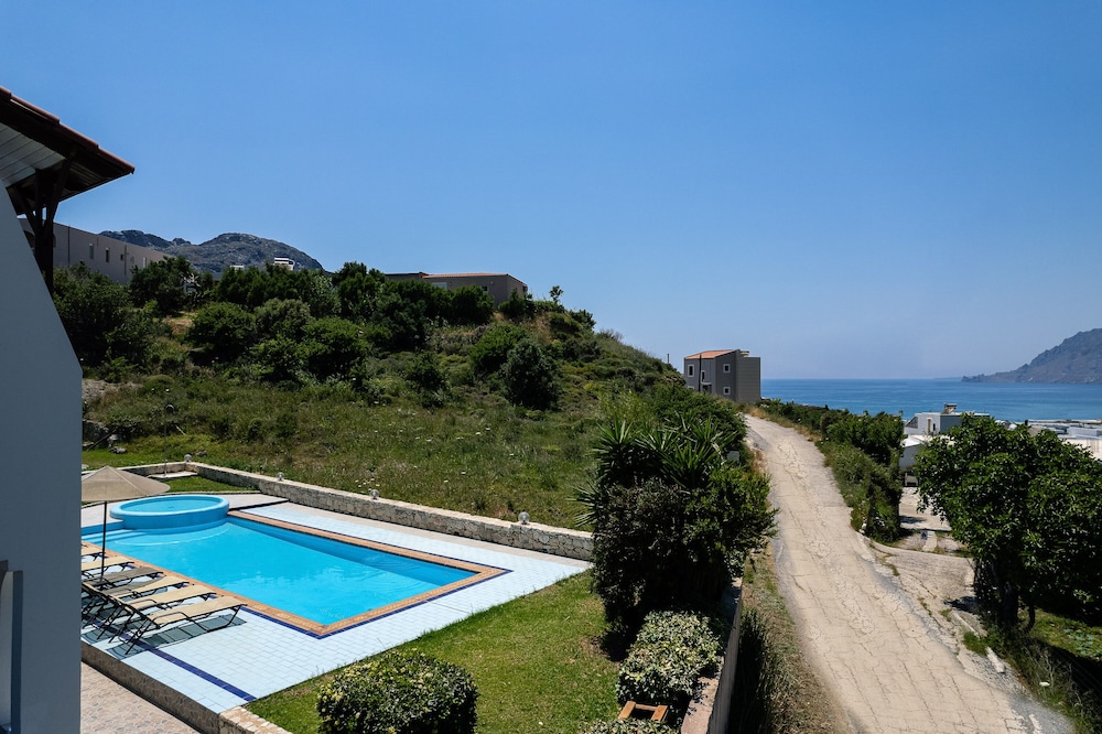 Anthos Apartments