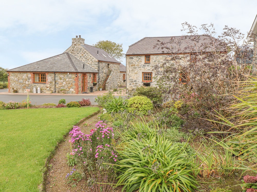 Lily Cottage