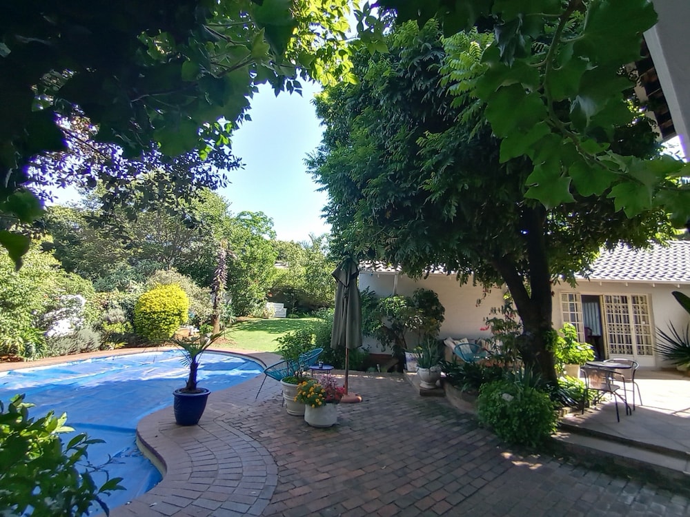 Darrenwood Guest House