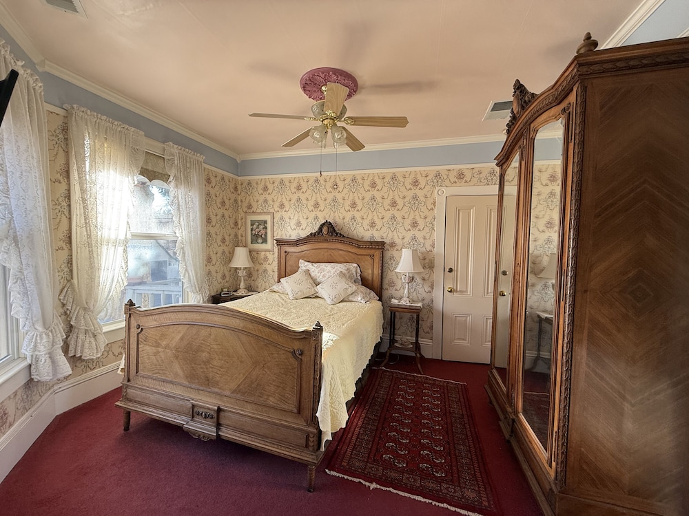 Roseberry House Bed & Breakfast