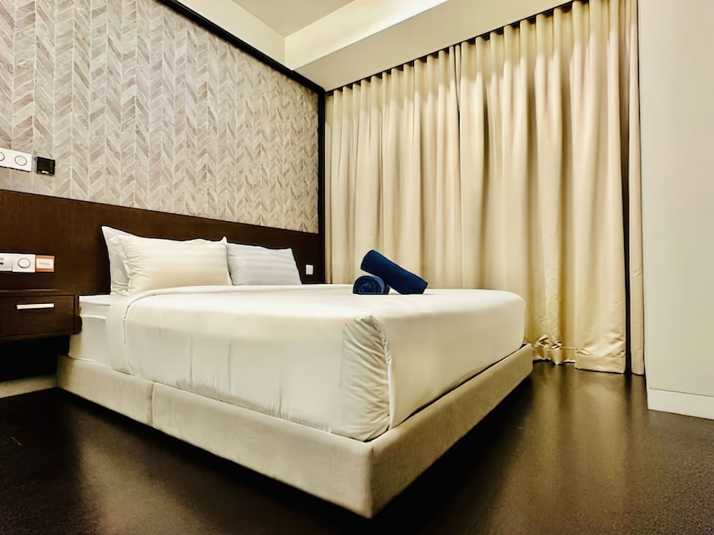 Tropicana The Residences KLCC Skypool