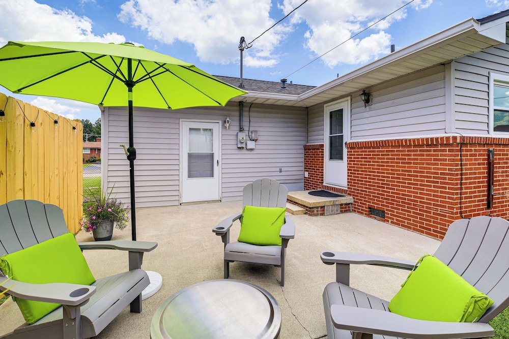 Retreat w/ Fenced Backyard in Kingsport!