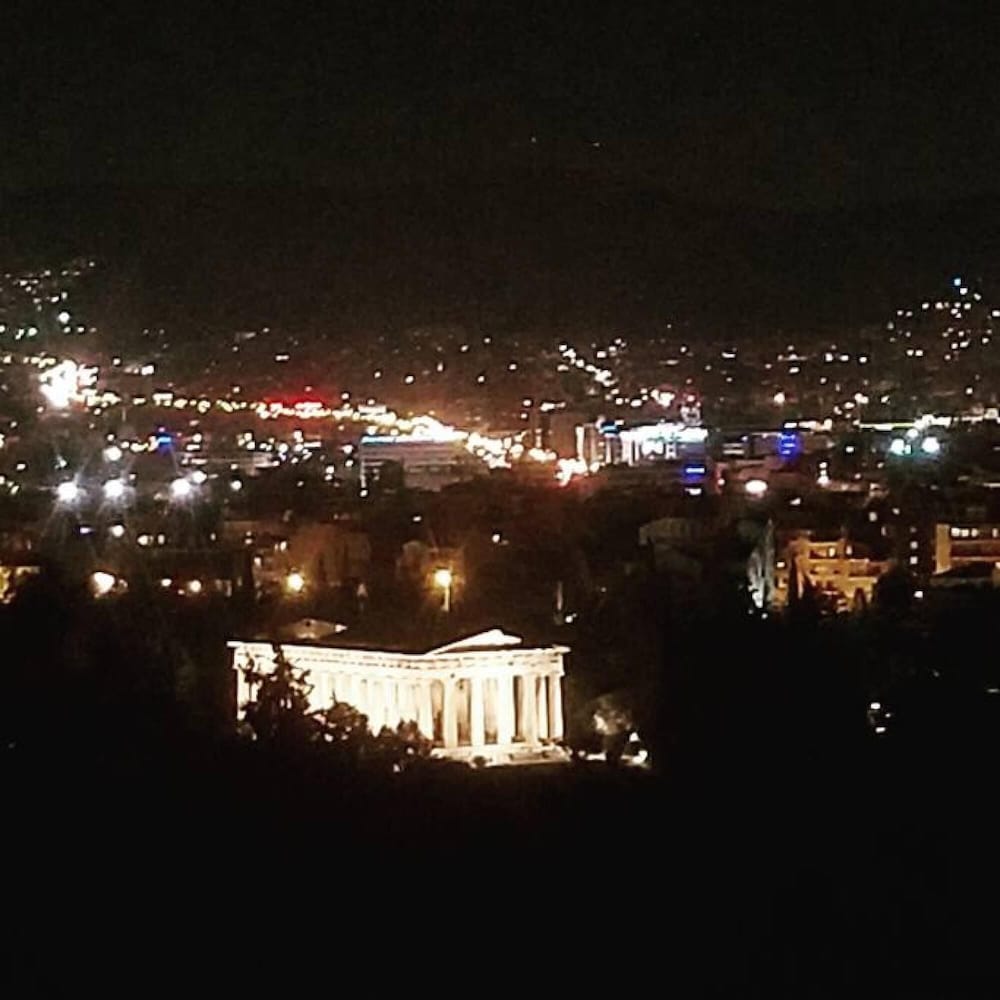 New Luxurious Studio at the Acropolis Foot Hills