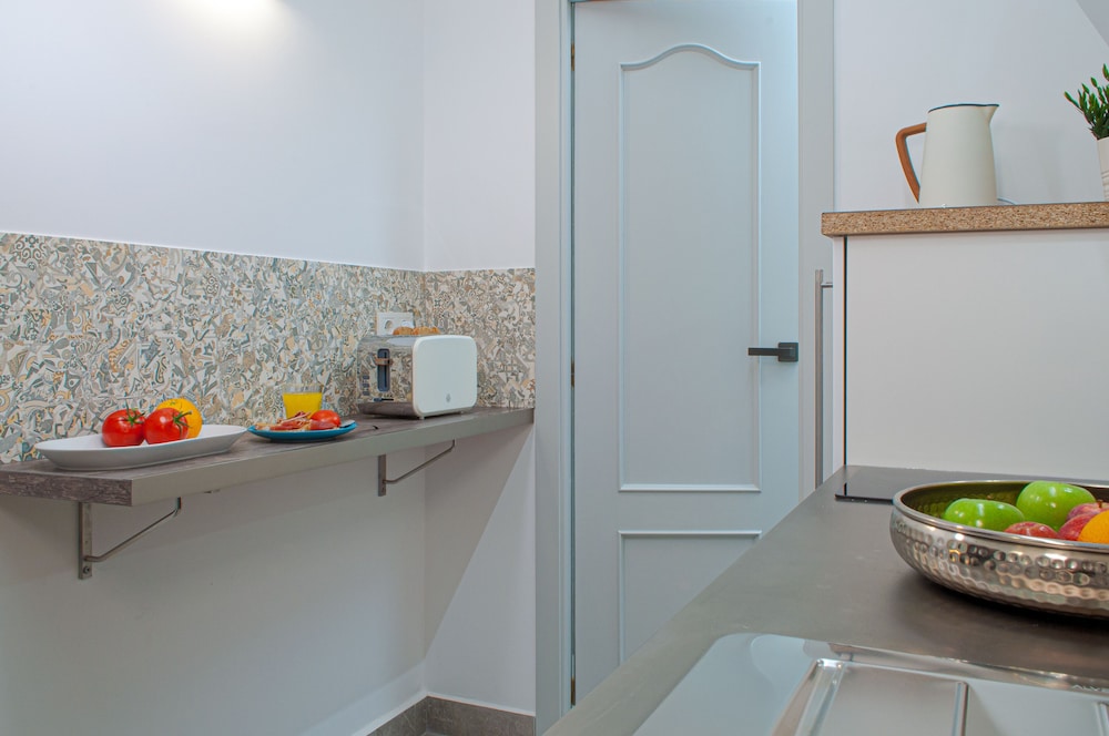 ABAL Apartments - Barrio