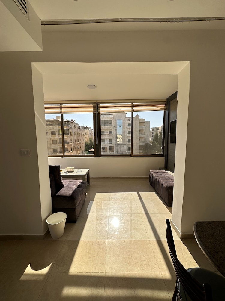 Charming Amman Apartment With Electric Heating & Pool Access