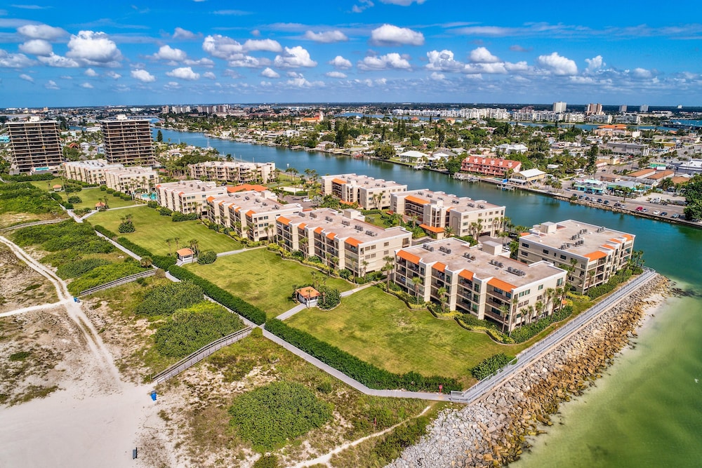 Land's End 1-306 Bay Front- Premier