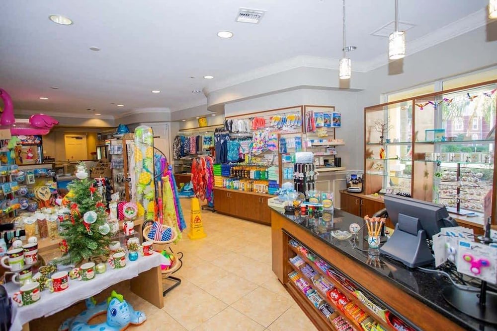 Spacious 2Bd Condo - Pool Hot Tub - Near I-drive