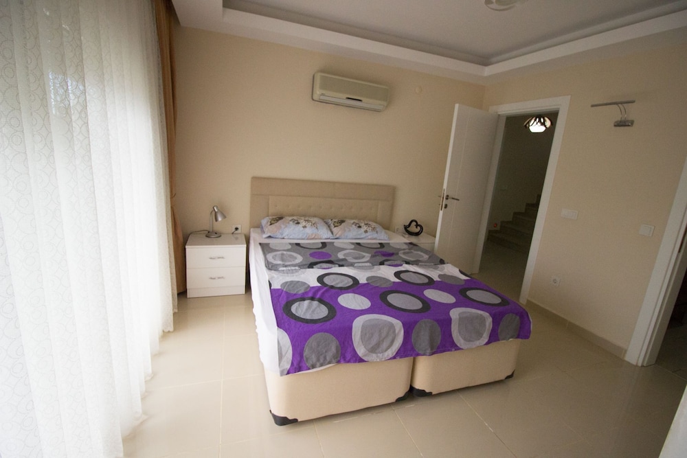 Golf village villa G1 view 4