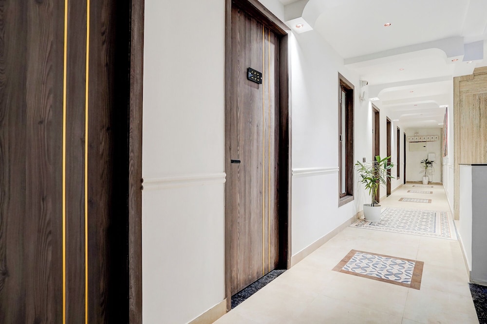 Fabhotel Amrit Luxury Inn