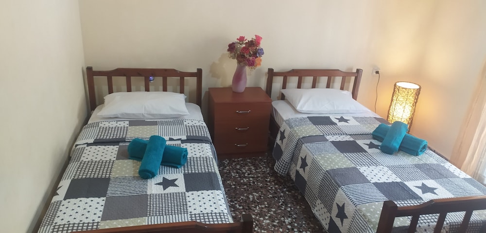 ''Mary's House'' Entire residence Olympiada Halkidiki Near to See 200m!