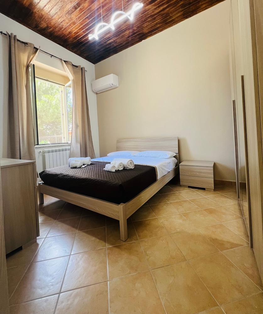 Villa 3 letti 2 docce e Giardino