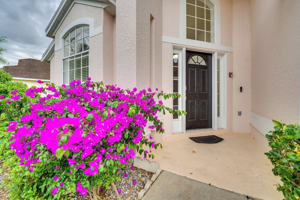 12 Mi to Disney: Family Home w/ Lanai in Davenport